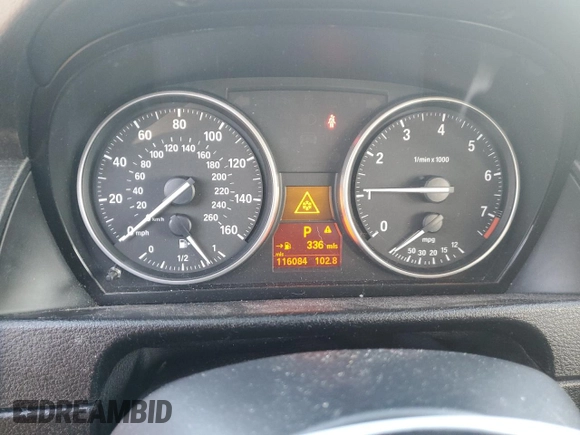 2015 BMW X1 xDrive28i with VIN WBAVL1C50FVY25782, listed as a Copart auction lot 42871465 with 116,084 mi miles and Salvage Title. Bid and sale history available at carsss.com. Image 9.