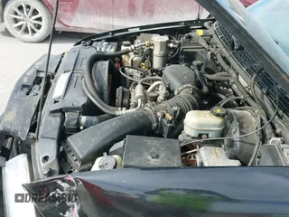 2001 Chevrolet S-10 LS Xtreme z VIN 1GCCS19W418151317, wystawiony jako IAAI lot #43073722 z przebiegiem 217 858 mil mil oraz . Historia ofert i sprzedaży dostępna na DreamBid. Obrazek 20.