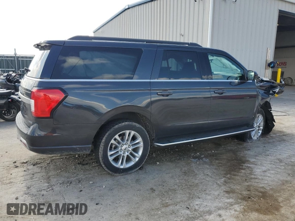 2022 Ford Expedition Max XLT with VIN 1FMJK1JT4NEA56932, listed as a Copart auction lot 61036945 with 32,728 mi miles and Salvage title. Bid and sale history available at DreamBid. Image 3.