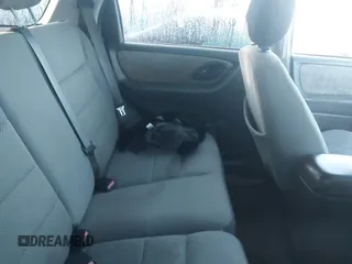2006 Ford Escape XLT с VIN 1FMYU031X6KD04473, выставлен на аукционе IAAI как лот 41763133 с пробегом 259 925 миль миль и . История ставок и продаж доступна на DreamBid. Изображение 8.