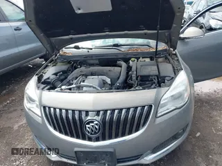 2017 Buick Regal Sport Touring z VIN 2G4GL5EX3H9142137, wystawiony jako IAAI lot #42108430 z przebiegiem 110 505 mil mil oraz . Historia ofert i sprzedaży dostępna na DreamBid. Obrazek 10.