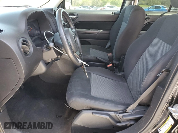2015 Jeep Patriot Latitude with VIN 1C4NJPFB1FD314763, listed as a Copart auction lot 51809265 with 166,797 mi miles and Clean Title. Bid and sale history available at DreamBid. Image 7.