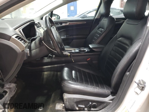 2013 Ford Fusion SE with VIN 3FA6P0HR2DR175385, listed as a Copart auction lot 60716435 with 124,837 mi miles and Clean title. Bid and sale history available at DreamBid. Image 7.