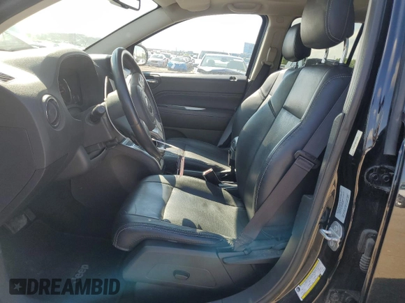 2016 Jeep Compass High Altitude с VIN 1C4NJDEB6GD793361, выставлен на аукционе Copart как лот 58859085 с пробегом 87 214 миль миль и Списание • Salvage title. История ставок и продаж доступна на DreamBid. Изображение 7.