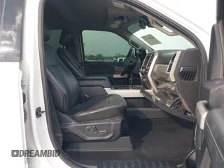2019 Ford F-250 XL z VIN 1FT7W2BT8KEC07418, wystawiony jako IAAI lot #42261333 z przebiegiem 99 816 mil mil oraz . Historia ofert i sprzedaży dostępna na DreamBid. Obrazek 5.