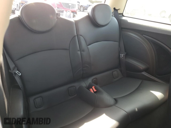 2013 MINI Hardtop with VIN WMWSU3C58DT371379, listed as a Copart auction lot 59606005 with 59,901 mi miles and Salvage title. Bid and sale history available at DreamBid. Image 10.