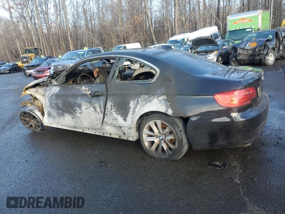 2013 BMW 3 Series 328i xDrive with VIN WBAKF3C52DJ385428, listed as a Copart auction lot 84706954 with 0 mi miles and Non Repairable. Bid and sale history available at carsss.com. Image 2.
