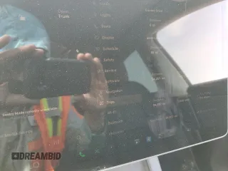 2024 Tesla Model Y Long Range z VIN 7SAYGDEE3RA234223, wystawiony jako Copart lot #51784185 z przebiegiem 24 257 mil mil oraz Szkoda całkowita • Salvage title. Historia ofert i sprzedaży dostępna na DreamBid. Obrazek 9.