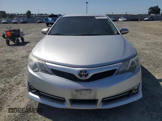 2014 Toyota Camry L with VIN 4T1BF1FK6EU795198, listed as a Copart auction lot 55472475 with 197,996 mi miles and Salvage Title. Bid and sale history available at DreamBid. Image 5.