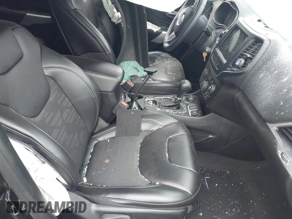 2022 Jeep Cherokee X z VIN 1C4PJMCXXND537681, wystawiony jako IAAI lot #41854831 z przebiegiem 26 685 mil mil oraz . Historia ofert i sprzedaży dostępna na DreamBid. Obrazek 5.