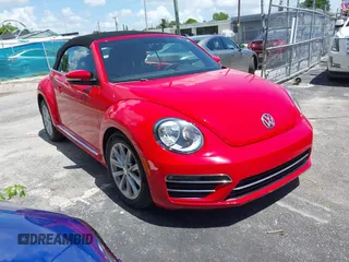 2019 Volkswagen Beetle S с VIN 3VW5DAAT2KM505303, выставлен на аукционе IAAI как лот 42470074 с пробегом 19 900 миль миль и . История ставок и продаж доступна на DreamBid. Изображение 1.