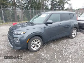 2022 Kia Soul LX with VIN KNDJ23AU5N7834572, listed as a IAAI auction lot 41829793 with 32,437 mi miles. Bid and sale history available at carsss.com. Image 2.
