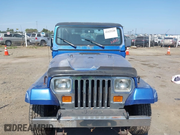 1995 Jeep Wrangler z VIN 1J4FY29S3SP213368, wystawiony jako IAAI lot #42425240 z przebiegiem 96 473 mil mil oraz . Historia ofert i sprzedaży dostępna na DreamBid. Obrazek 12.
