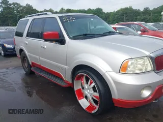 2004 Lincoln Navigator Luxury with VIN 5LMFU28R54LJ20788, listed as a IAAI auction lot 42508972 with 229,937 mi miles and . Bid and sale history available at DreamBid. Image 1.