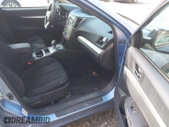 2010 Subaru Outback Premium z VIN 4S4BRBBCXA3330726, wystawiony jako IAAI lot #41864772 z przebiegiem Nie podano mil oraz . Historia ofert i sprzedaży dostępna na DreamBid. Obrazek 5.