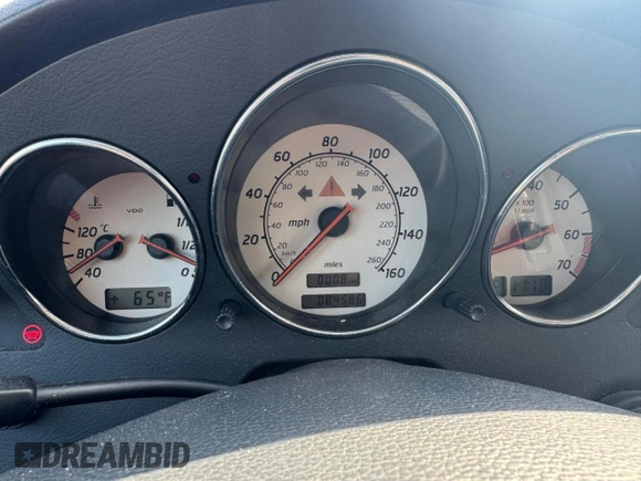 2001 Mercedes-Benz SLK 230/320 z VIN WDBKK65F91F201699, wystawiony jako Copart lot #49399015 z przebiegiem 84 586 mil mil oraz Czysty tytuł • Clean title. Historia ofert i sprzedaży dostępna na DreamBid. Obrazek 7.