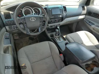 2015 Toyota Tacoma z VIN 5TFTX4CN5FX057365, wystawiony jako Copart lot #53960245 z przebiegiem 174 772 mil mil oraz Szkoda całkowita • Salvage title. Historia ofert i sprzedaży dostępna na DreamBid. Obrazek 8.