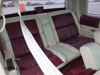 1988 Cadillac DeVille z VIN 1G6CD1156J4269375, wystawiony jako IAAI lot #42203004 z przebiegiem 154 782 mil mil oraz . Historia ofert i sprzedaży dostępna na DreamBid. Obrazek 8.