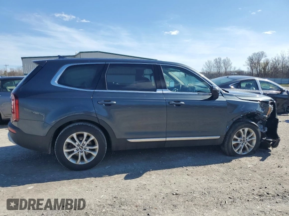 2020 Kia Telluride LX with VIN 5XYP2DHC8LG046141, listed as a Copart auction lot 54061695 with 89,781 mi miles and Salvage Title. Bid and sale history available at carsss.com. Image 3.