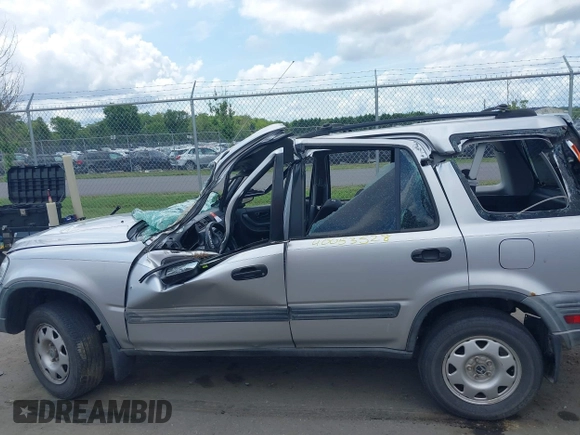 2001 Honda CR-V LX with VIN JHLRD28481C000183, listed as a IAAI auction lot 40053528 with 267,076 mi miles. Bid and sale history available at carsss.com. Image 13.
