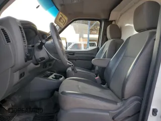 2021 Nissan NV Cargo S z VIN 1N6BF0KM8MN807301, wystawiony jako Copart lot #58608385 z przebiegiem 85 923 mil mil oraz Szkody całkowita. Historia ofert i sprzedaży dostępna na DreamBid. Obrazek 7.