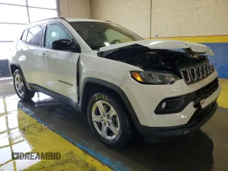 2023 Jeep Compass Latitude z VIN 3C4NJDBN8PT552894, wystawiony jako Copart lot #60174955 z przebiegiem 49 356 mil mil oraz Szkoda całkowita • Salvage title. Historia ofert i sprzedaży dostępna na DreamBid. Obrazek 4.