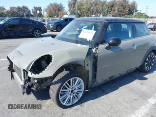 2019 MINI Hardtop Cooper S z VIN WMWXP7C51K2A50911, wystawiony jako IAAI lot #42194823 z przebiegiem 32 820 mil mil oraz . Historia ofert i sprzedaży dostępna na DreamBid. Obrazek 2.