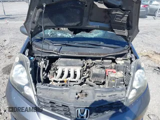 2013 Honda Fit Sport with VIN JHMGE8H52DC080175, listed as a IAAI auction lot 41769302 with 1 mi miles. Bid and sale history available at carsss.com. Image 10.