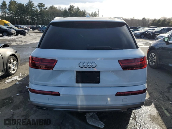 2018 Audi Q7 Premium Plus with VIN WA1LAAF72JD008450, listed as a Copart auction lot 45215335 with 0 mi miles and Salvage Title. Bid and sale history available at carsss.com. Image 6.