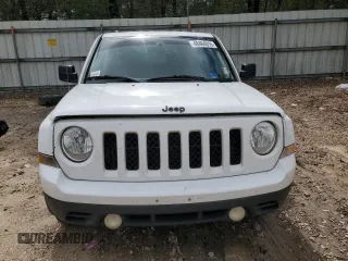 2015 Jeep Patriot Sport z VIN 1C4NJPBA7FD192035, wystawiony jako Copart lot #48484015 z przebiegiem 148 223 mil mil oraz Czysty tytuł • Clean title. Historia ofert i sprzedaży dostępna na DreamBid. Obrazek 5.