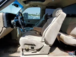 2002 Chevrolet Silverado 1500 LS with VIN 1GCEK19T12Z257038, listed as a Copart auction lot 56856265 with 205,764 mi miles and Clean Title. Bid and sale history available at DreamBid. Image 7.