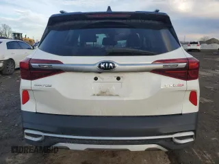 2021 Kia Seltos SX with VIN KNDETCA28M7073418, listed as a Copart auction lot 43989205 with 67,825 mi miles and Salvage Title. Bid and sale history available at carsss.com. Image 6.