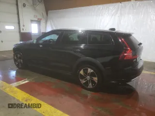 2023 Volvo V60 Plus z VIN YV4L12WZ4P2111769, wystawiony jako Copart lot #51766264 z przebiegiem 5 038 mil mil oraz . Historia ofert i sprzedaży dostępna na DreamBid. Obrazek 2.