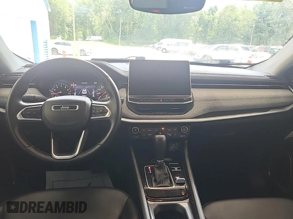 2022 Jeep Compass Latitude with VIN 3C4NJDBB3NT205928, listed as a IAAI auction lot 42832409 with 22,634 mi miles and . Bid and sale history available at DreamBid. Image 26.
