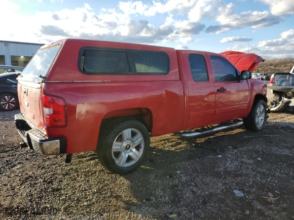 2008 Chevrolet Silverado 1500 LT w/1LT with VIN 1GCEC19J58Z254289, listed as a Copart auction lot 46866135 with 178,260 mi miles and Salvage Title. Bid and sale history available at carsss.com. Image 3.