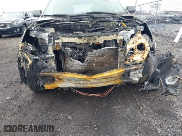 2013 Chevrolet Equinox LS z VIN 2GNFLCEK7D6329456, wystawiony jako IAAI lot #41800023 z przebiegiem 187 500 mil mil oraz . Historia ofert i sprzedaży dostępna na DreamBid. Obrazek 14.