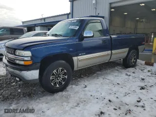 2002 Chevrolet Silverado 1500 LS with VIN 1GCEK14T12Z258911, listed as a Copart auction lot 85753664 with 100,587 mi miles and Salvage Title. Bid and sale history available at carsss.com. Image 1.