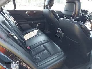 2019 Lincoln Continental Select z VIN 1LN6L9SK0K5609739, wystawiony jako IAAI lot #42268768 z przebiegiem 150 786 mil mil oraz . Historia ofert i sprzedaży dostępna na DreamBid. Obrazek 8.