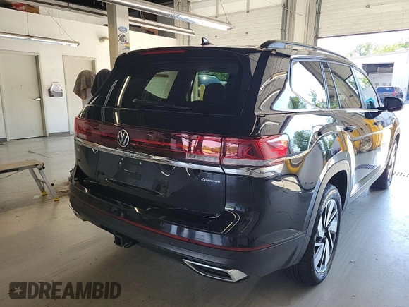 2024 Volkswagen Atlas SE z VIN 1V2HR2CA9RC554298, wystawiony jako IAAI lot #42851017 z przebiegiem 18 815 mil mil oraz . Historia ofert i sprzedaży dostępna na DreamBid. Obrazek 27.