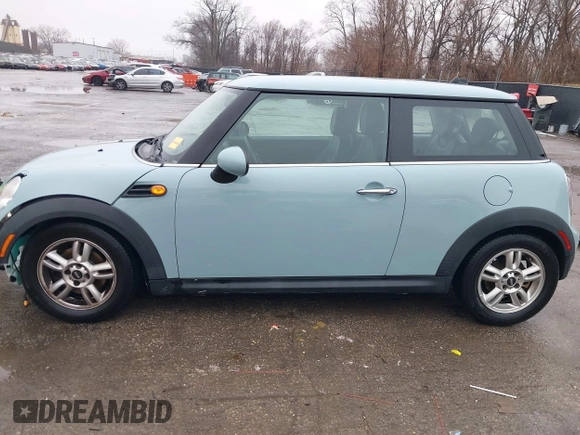 2012 MINI Hardtop with VIN WMWSU3C54CT541901, listed as a IAAI auction lot 41169297 with 147,677 mi miles and . Bid and sale history available at DreamBid. Image 15.