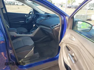 2014 Ford Escape SE with VIN 1FMCU0GX8EUA69910, listed as a IAAI auction lot 42174164 with 194,628 mi miles and . Bid and sale history available at DreamBid. Image 5.