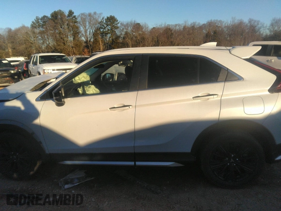 2022 Mitsubishi Eclipse Cross LE z VIN JA4ASVAA4NZ028416, wystawiony jako IAAI lot #41247694 z przebiegiem 48 247 mil mil oraz . Historia ofert i sprzedaży dostępna na DreamBid. Obrazek 15.