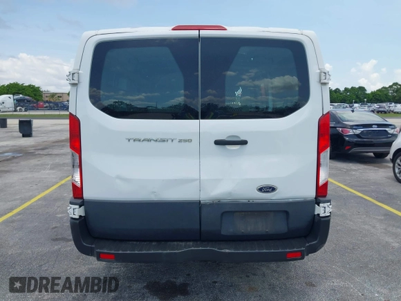 2015 Ford Transit Cargo with VIN 1FTNR1ZM4FKA33913, listed as a IAAI auction lot 42368442 with 91,608 mi miles and . Bid and sale history available at DreamBid. Image 15.