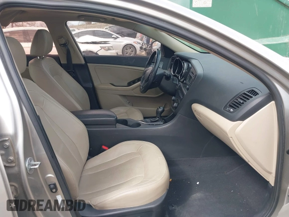 2011 Kia Optima EX with VIN KNAGN4A75B5046848, listed as a IAAI auction lot 41882138 with 81,800 mi miles and . Bid and sale history available at carsss.com. Image 5.
