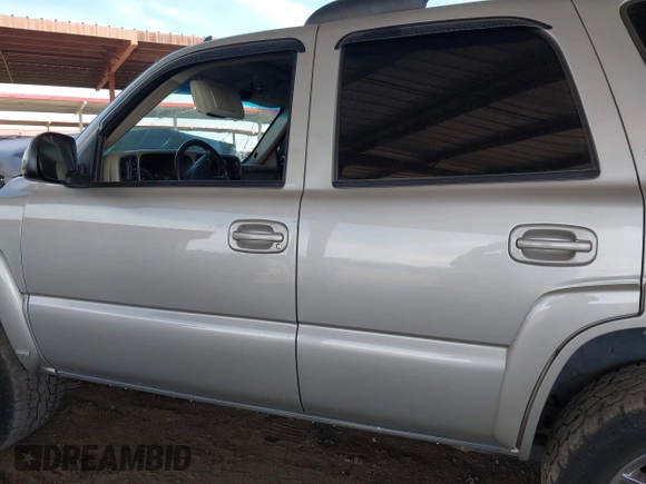 2006 Chevrolet Tahoe Z71 with VIN 1GNEK13T66R165865, listed as a IAAI auction lot 41537414 with 186,752 mi miles. Bid and sale history available at carsss.com. Image 13.