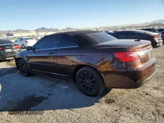 2013 Chrysler 200 Touring z VIN 1C3BCBEG2DN703954, wystawiony jako Copart lot #83641284 z przebiegiem 110 184 mil mil oraz Szkoda całkowita • Salvage title. Historia ofert i sprzedaży dostępna na DreamBid. Obrazek 2.