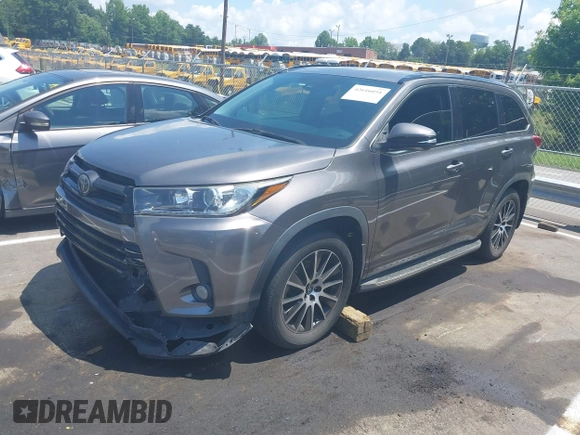 2017 Toyota Highlander XLE with VIN 5TDKZRFHXHS200344, listed as a IAAI auction lot 42616051 with 161,439 mi miles and . Bid and sale history available at DreamBid. Image 17.
