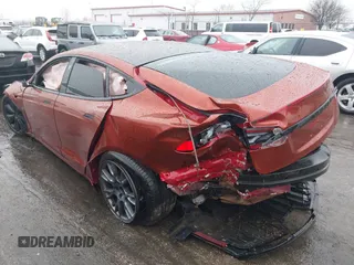 2021 Tesla Model S Plaid z VIN 5YJSA1E64MF441923, wystawiony jako IAAI lot #41465456 z przebiegiem Nie podano mil oraz . Historia ofert i sprzedaży dostępna na DreamBid. Obrazek 3.