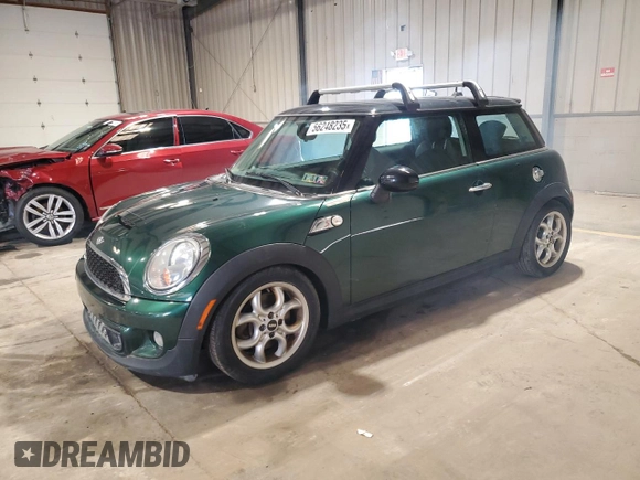 2013 MINI Hardtop S with VIN WMWSV3C52DT477372, listed as a Copart auction lot 56248235 with 88,508 mi miles and Clean Title. Bid and sale history available at DreamBid. Image 1.