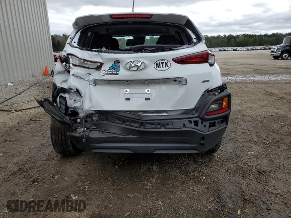 2020 Hyundai Kona SEL with VIN KM8K2CAA0LU584615, listed as a Copart auction lot 61799882 with 32,206 mi miles. Bid and sale history available at carsss.com. Image 9.